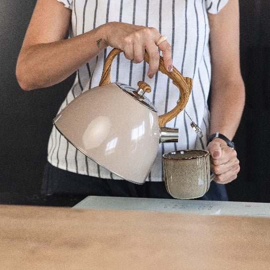 Czajnik nierdzewny Florina Frank 2,5 l, brązowy