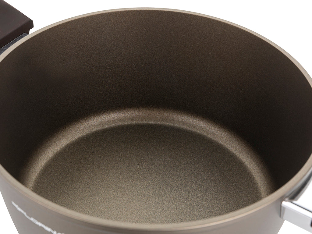 GARNEK ALUMINIOWY ASTON 26CM 5,1L Z/P MG