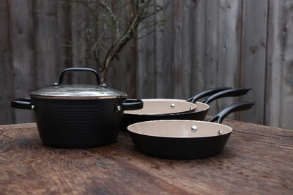 Garnek aluminiowy Carina Black by Mateusz Gessler 20 cm 2,2l