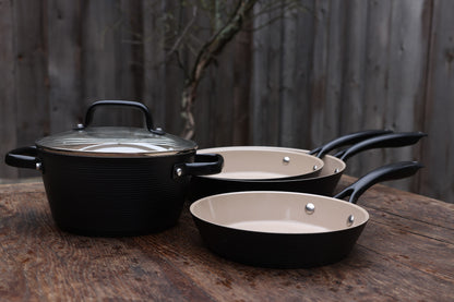 Garnek aluminiowy Carina Black by Mateusz Gessler 24 cm
