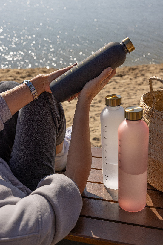 BUTELKA PLASTIKOWA HELMI 1L PINK