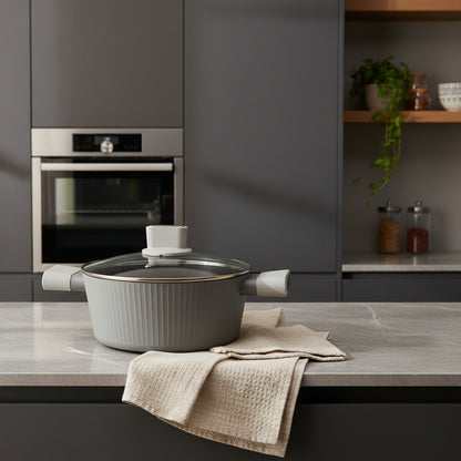 Garnek aluminiowy z pokrywką Florina Serrano 24 cm 3,7 l
